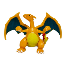 Load image into Gallery viewer, Pokémon Sun &amp; Moon - Chrizard - Mini Figure
