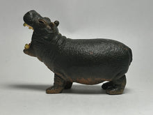 Cargar imagen en el visor de la galería, Hippo mother &amp; cub (A) - Trading Figure - Miniature (4)
