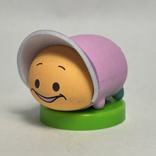 Cargar imagen en el visor de la galería, Disney Tsum Tsum - Young Oyster - Trading Figure - Choco Egg (7)
