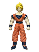 Cargar imagen en el visor de la galería, Dragon Ball Z - Son Goku SSJ - Trading Figure
