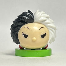 Cargar imagen en el visor de la galería, Disney Tsum Tsum - Cruella de Vil - Trading Figure - Choco Egg (80)
