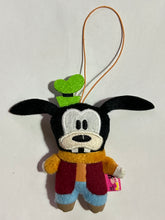 Cargar imagen en el visor de la galería, Disney - Goofy - Plush Mascot - Pook-a-Looz - Strap
