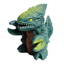 Cargar imagen en el visor de la galería, Ultraman Gaia - Bokrag - Finger Puppet - Kaiju - Monster - SD Figure
