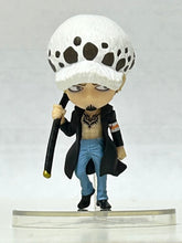 Cargar imagen en el visor de la galería, One Piece - Trafalgar Law - Trading Figure

