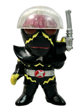 Load image into Gallery viewer, Jinzou Ningen Kikaider - Hakaider - Figure Keychain
