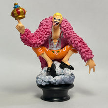 Cargar imagen en el visor de la galería, One Piece - Donquixote Doflamingo - Figure - Chess Piece
