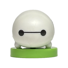 Cargar imagen en el visor de la galería, Disney Tsum Tsum - Baymax - Trading Figure - Choco Egg (98)
