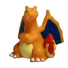 Cargar imagen en el visor de la galería, Pokémon - Lizardon / Charizard - Finger Puppet (GE)
