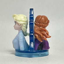 Cargar imagen en el visor de la galería, Frozen 2 - Anna &amp; Elsa - Trading Figure - Choco Egg (07)
