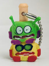 Cargar imagen en el visor de la galería, Dr. Slump x Coca-Cola Totem Pole Accessories Set - Swing Mascot
