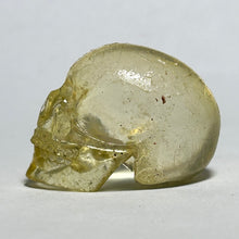 Cargar imagen en el visor de la galería, Crystal Skull - Figure - Collect Club Series
