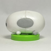 Cargar imagen en el visor de la galería, Disney Tsum Tsum - Baymax - Trading Figure - Choco Egg (98)
