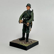 Load image into Gallery viewer, Soldier in Field Uniform (Rifle Held with Both Hands) - Miniature (001)
