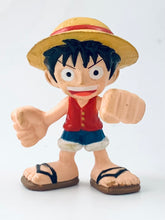 Load image into Gallery viewer, One Piece - Nami - OP World - Trading Mini Figure
