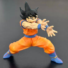 Cargar imagen en el visor de la galería, Dragon Ball - Son Goku - Trading Figure
