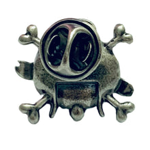 Load image into Gallery viewer, One Piece - Tony Tony Chopper - Pirate Flag Pin
