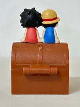 Cargar imagen en el visor de la galería, One Piece - Luffy &amp; Portgas D. Ace - Childhood Treasure Chest Figure
