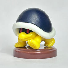 Load image into Gallery viewer, Super Mario Brothers - Met / Buzzy Beetle - Trading Figure - Choco Egg
