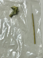 Cargar imagen en el visor de la galería, Shingeki no Kyojin - Levi - DXF Figure - Cleaning Ver.
