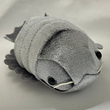 Load image into Gallery viewer, Ogusokumushi / Giant Isopod - Marine Park Sparkly Plush Toy Grand Blue

