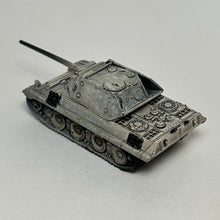 Cargar imagen en el visor de la galería, M10 Panther (without muzzle brake) - Miniature - WTM Tank - 1:144
