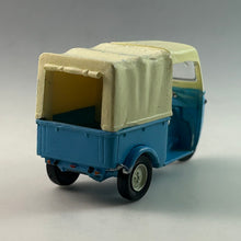 Cargar imagen en el visor de la galería, Daihatsu Midget / DKA type - Mini Model Car - Trading Figure
