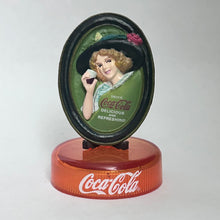 Cargar imagen en el visor de la galería, A Woman in the Change Tray - Mini Figure - Bottle Cap (8)
