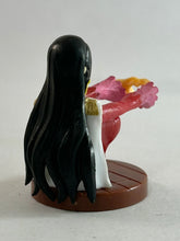 Cargar imagen en el visor de la galería, One Piece - Boa Hancock - Trading Figure - Choco Egg

