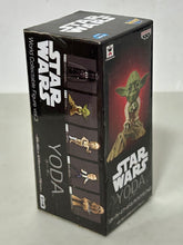 Load image into Gallery viewer, Star Wars - Yoda - Trading Figure - WCF
