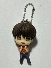 Cargar imagen en el visor de la galería, TinyTan - j-hope - Mascot Keychain - BTS
