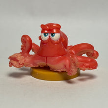 Cargar imagen en el visor de la galería, Finding Dory - Hank - Trading Figure - Choco Egg (40)
