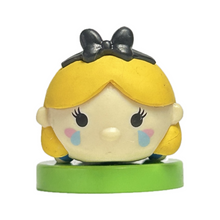 Cargar imagen en el visor de la galería, Disney Tsum Tsum - Alice - Trading Figure - Choco Egg (5)
