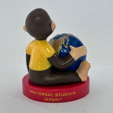 Cargar imagen en el visor de la galería, Animal Actors Stage - Curious George - Mini Figure - USJ
