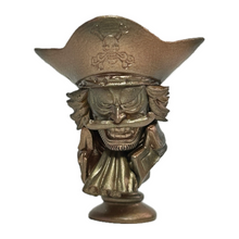 Cargar imagen en el visor de la galería, One Piece - Gol D. Roger - Desktop Figure
