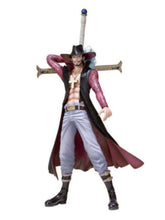 Cargar imagen en el visor de la galería, One Piece - Dracule Mihawk - Figuarts ZERO
