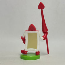 Cargar imagen en el visor de la galería, Alice in Wonderland - The Playing Cards - Trading Figure - Choco Egg
