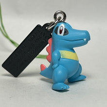 Cargar imagen en el visor de la galería, Pokémon - Waninoko / Totodile - Netsuke Strap
