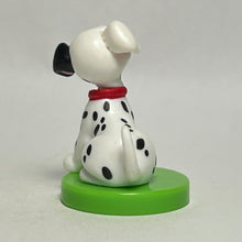 Cargar imagen en el visor de la galería, One Hundred and One Dalmatians - Patch - Trading Figure - Choco Egg (101)
