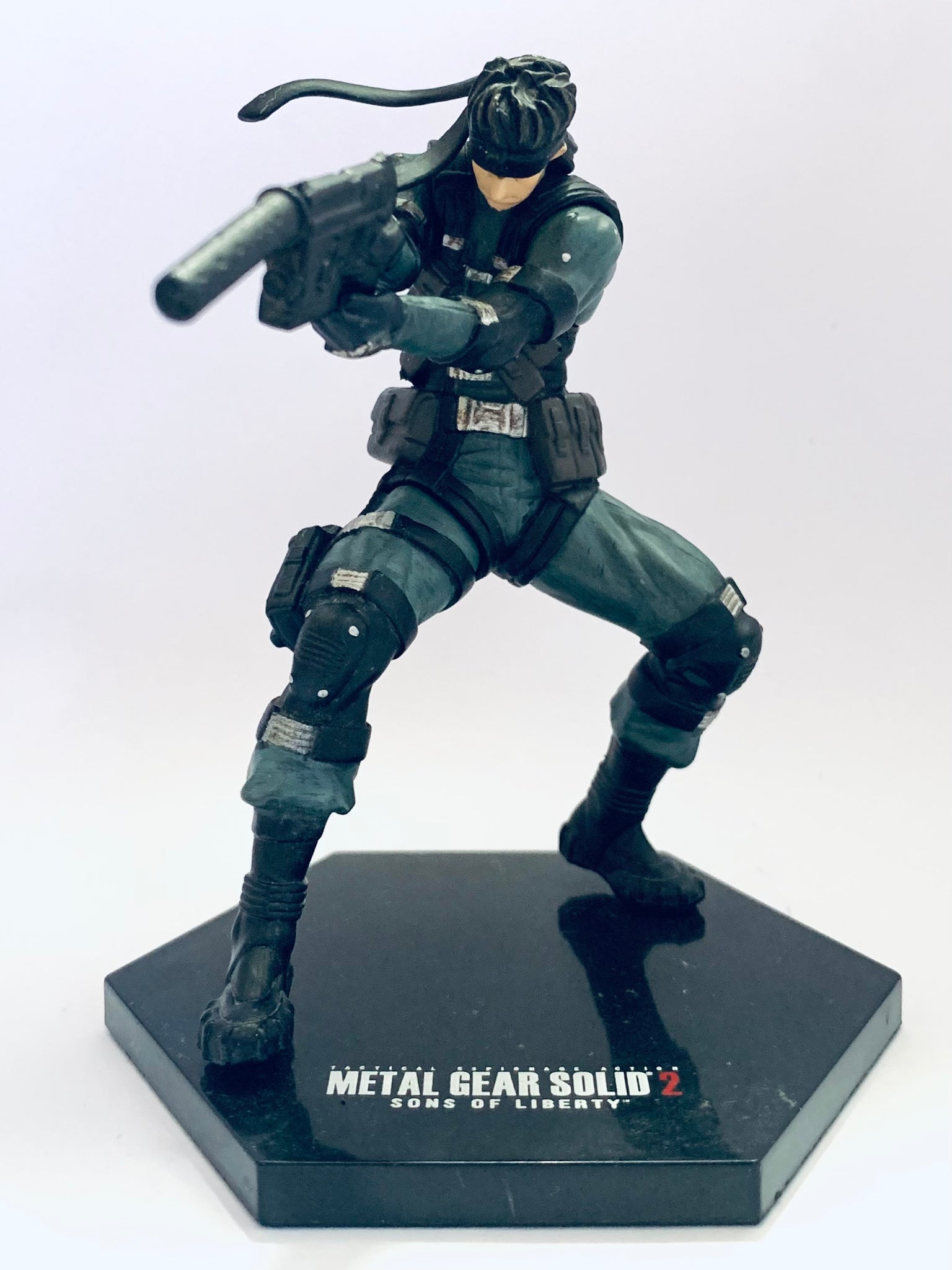 Metal Gear Solid 2: Sons of Liberty - Solid Snake - Konami Figure 