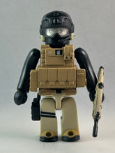 Load image into Gallery viewer, Metal Gear Solid 2: Sons of Liberty - PMC Soldier - Trading Figure - Kubrick
