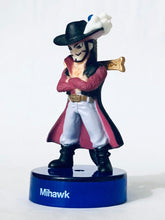 Load image into Gallery viewer, One Piece - Dracule Mihawk - Plastic Bottle Cap 17 - OP x PEPSI NEX Figure Collection
