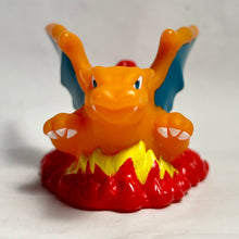 Cargar imagen en el visor de la galería, Pokémon - Lizardon / Charizard - Finger Puppet (BW5)
