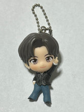 Cargar imagen en el visor de la galería, TinyTan - SUGA - Mascot Keychain - BTS
