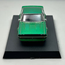 Cargar imagen en el visor de la galería, 1:64 Nissan Skyline Kenmeri 2Dr 1973 (C110) Metallic Green - Model Car
