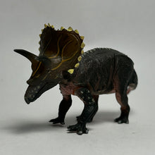 Cargar imagen en el visor de la galería, Triceratops - Trading Figure - Miniature (02A)
