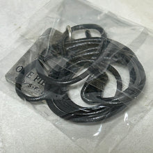 Cargar imagen en el visor de la galería, One Piece - Edward Newgate - Necklace - Treasure Box
