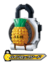 Cargar imagen en el visor de la galería, Kamen Rider Gaim - Pine Lockseed
