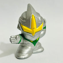 Cargar imagen en el visor de la galería, Ultraman Zero: The Revenge of Belial - Mirror Night - Finger Puppet - SD Figure
