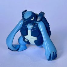 Load image into Gallery viewer, Pokémon BW - Carracosta - Trading Figure - Monster Collection
