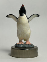 Cargar imagen en el visor de la galería, Adélie Penguin - Trading Figure - Miniature
